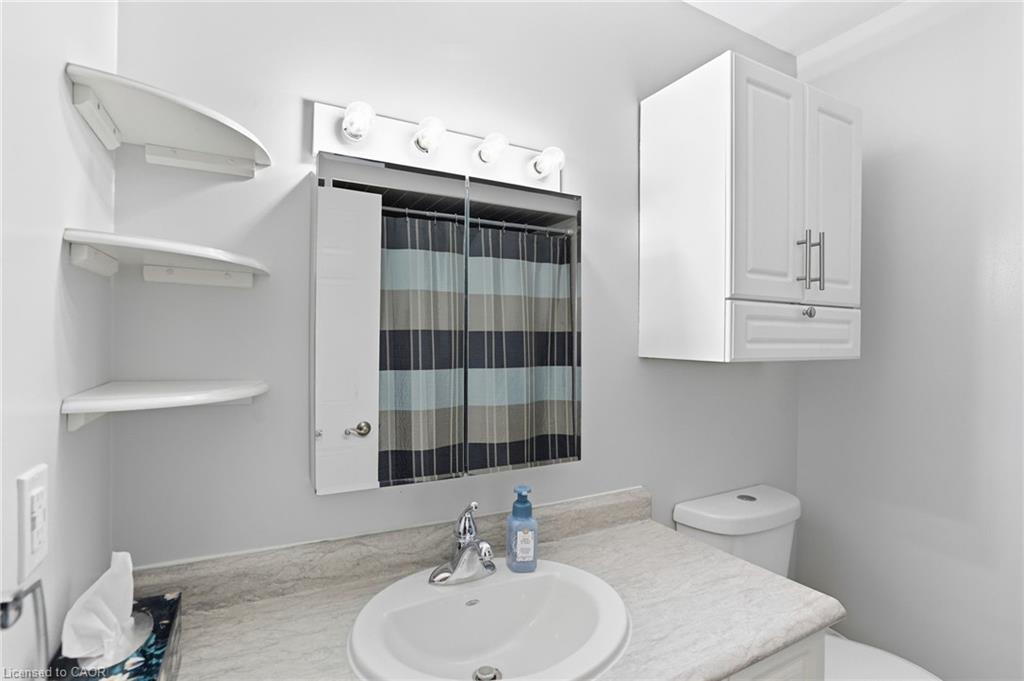 593 Grey Street Property Photo 21
