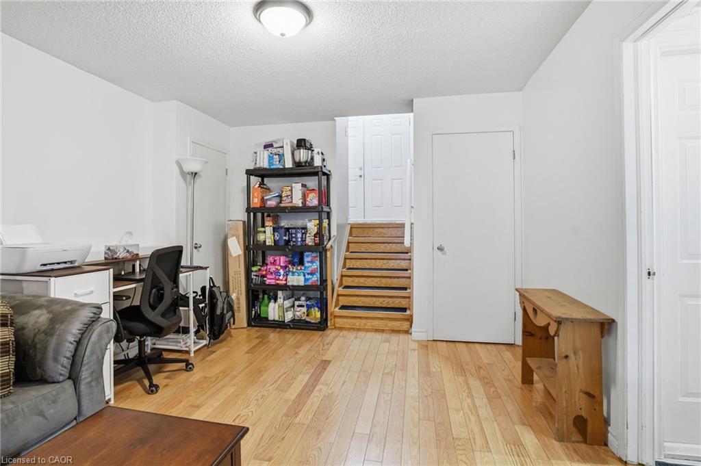 593 Grey Street Property Photo 25