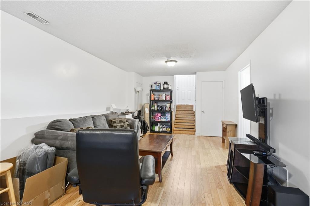 593 Grey Street Property Photo 26