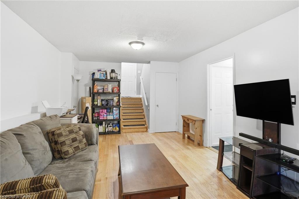 593 Grey Street Property Photo 28
