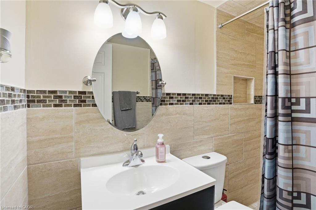593 Grey Street Property Photo 35