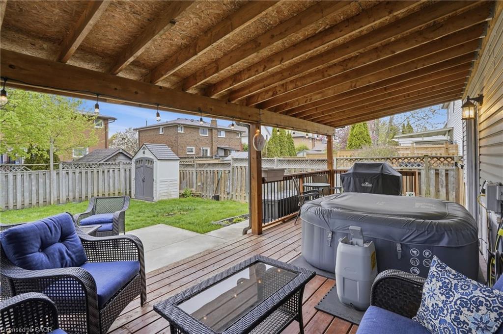 593 Grey Street Property Photo 46