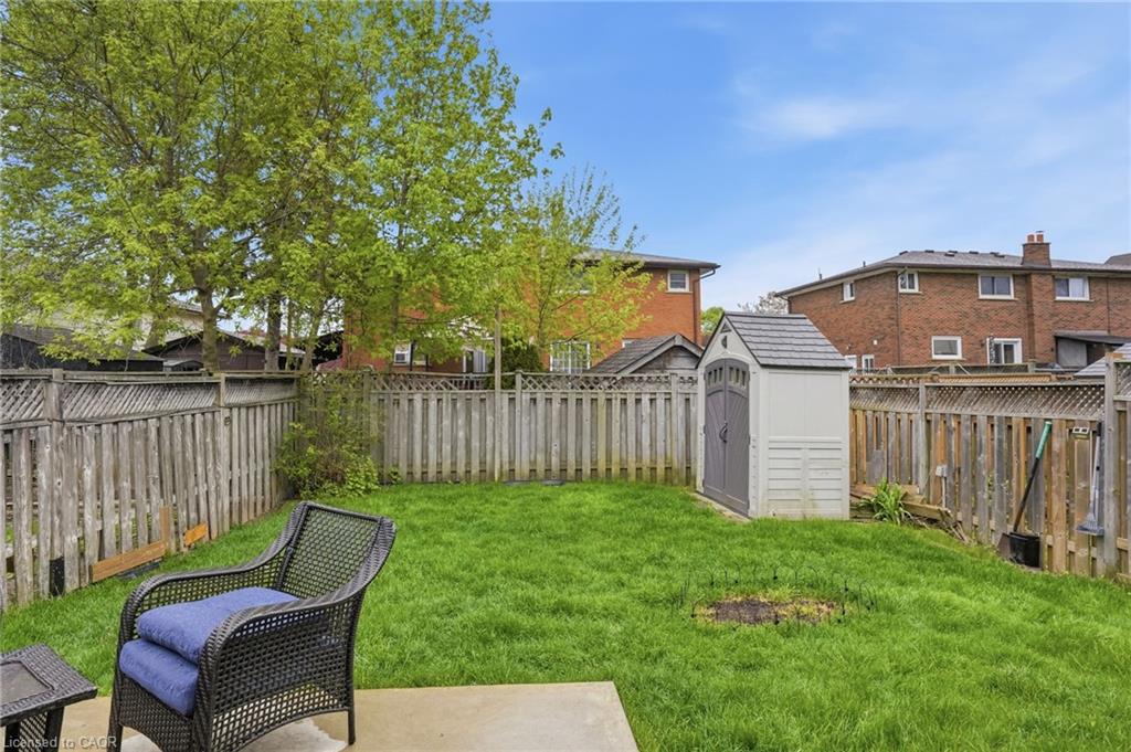 593 Grey Street Property Photo 48