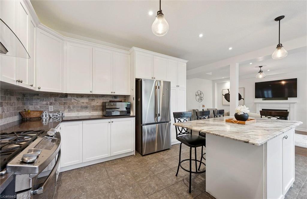 7 Hardy Street Property Photo 9