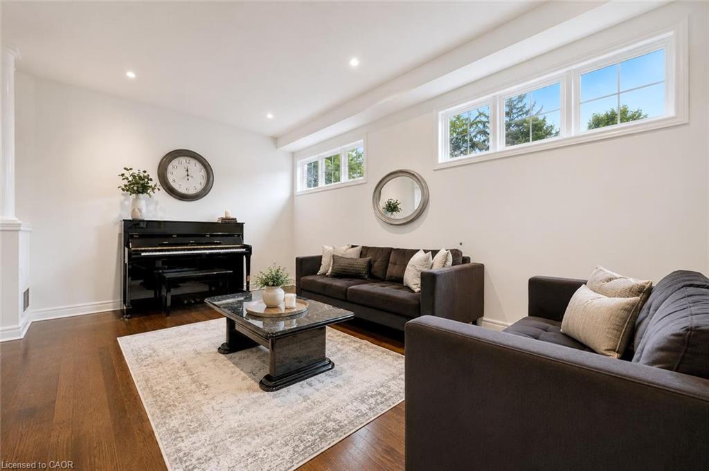 7 Hardy Street Property Photo 12
