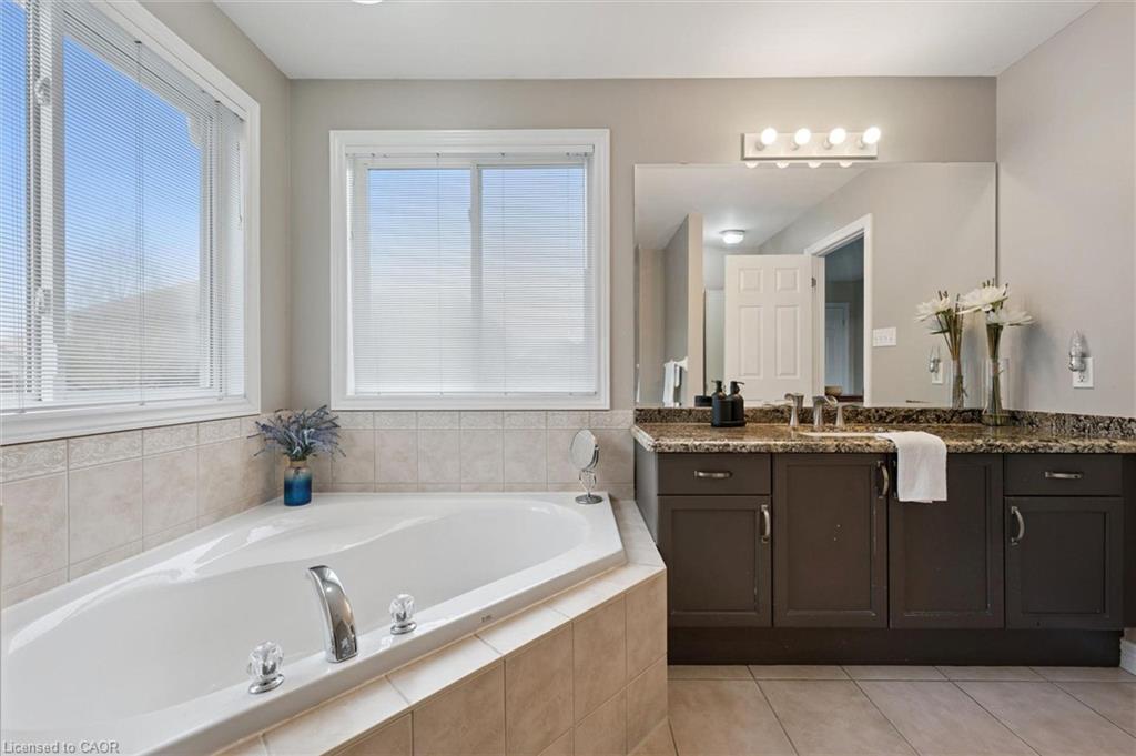7 Hardy Street Property Photo 20