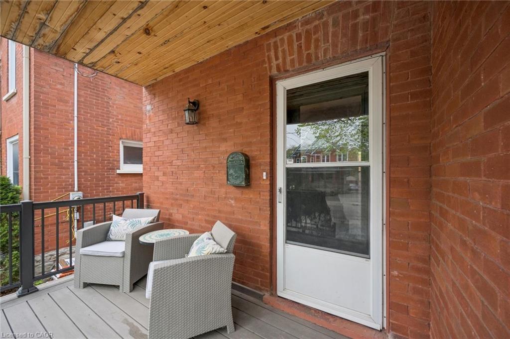 15 Gordon Avenue Property Photo 4