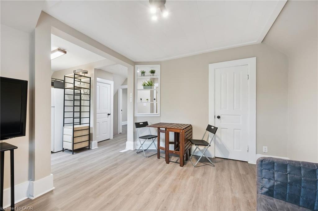 15 Gordon Avenue Property Photo 9