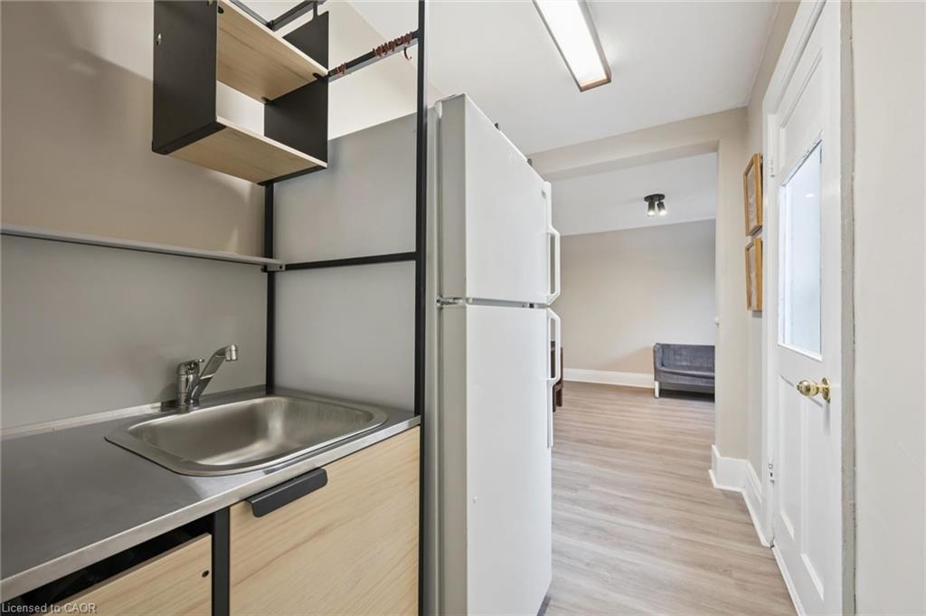 15 Gordon Avenue Property Photo 12