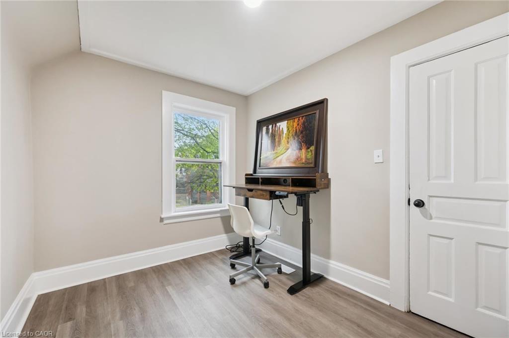 15 Gordon Avenue Property Photo 13