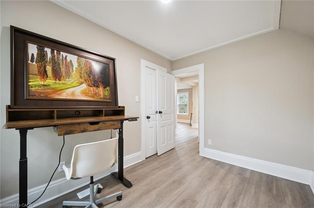 15 Gordon Avenue Property Photo 14