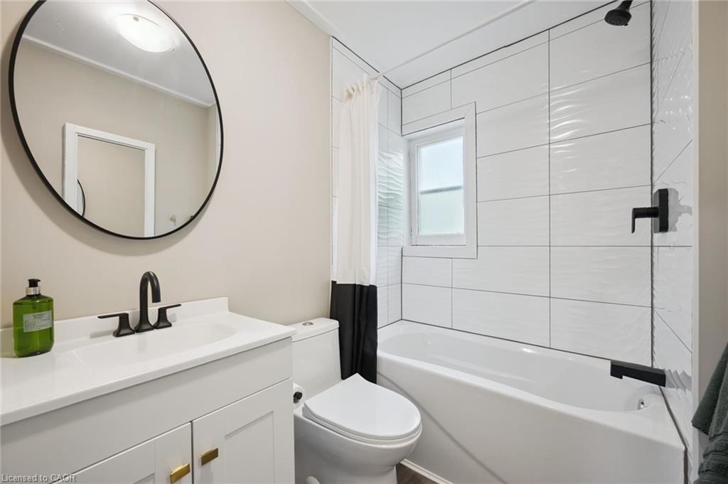 15 Gordon Avenue Property Photo 17