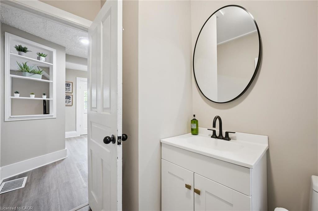 15 Gordon Avenue Property Photo 18