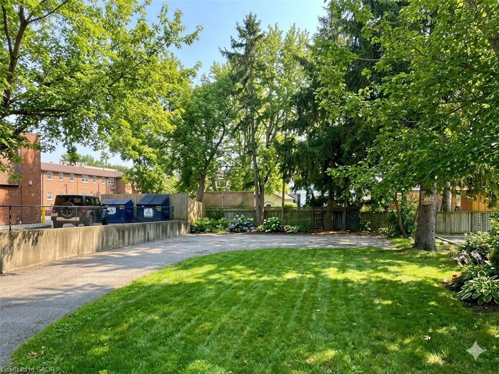 1434 King Street E Property Photo 2