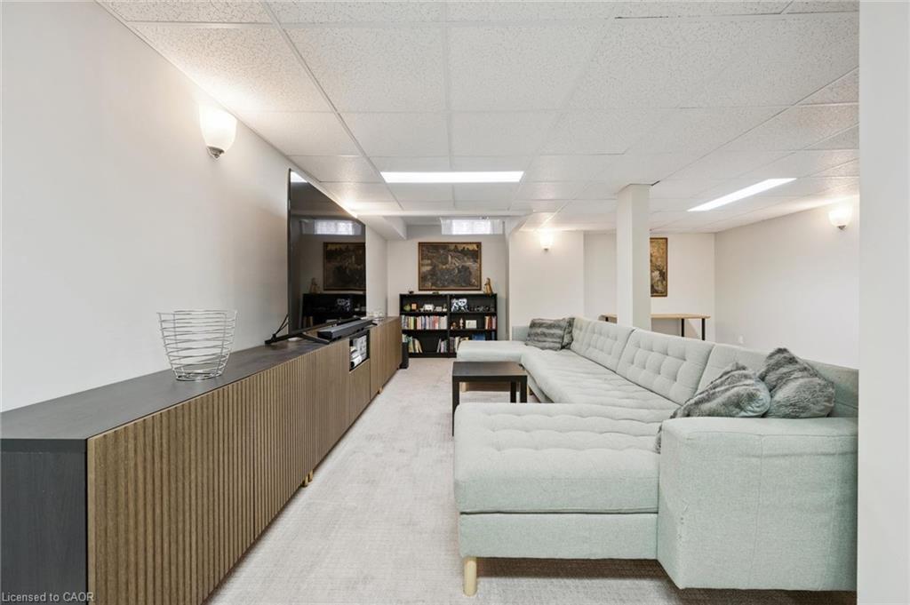 107-833 Scollard Court Property Photo 28
