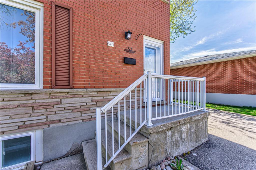 37 Gottscheer Court Property Photo 4