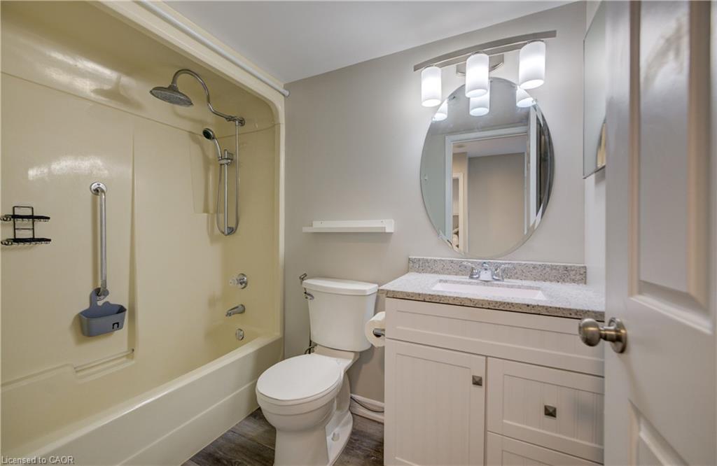 802-1414 King Street E Property Photo 20