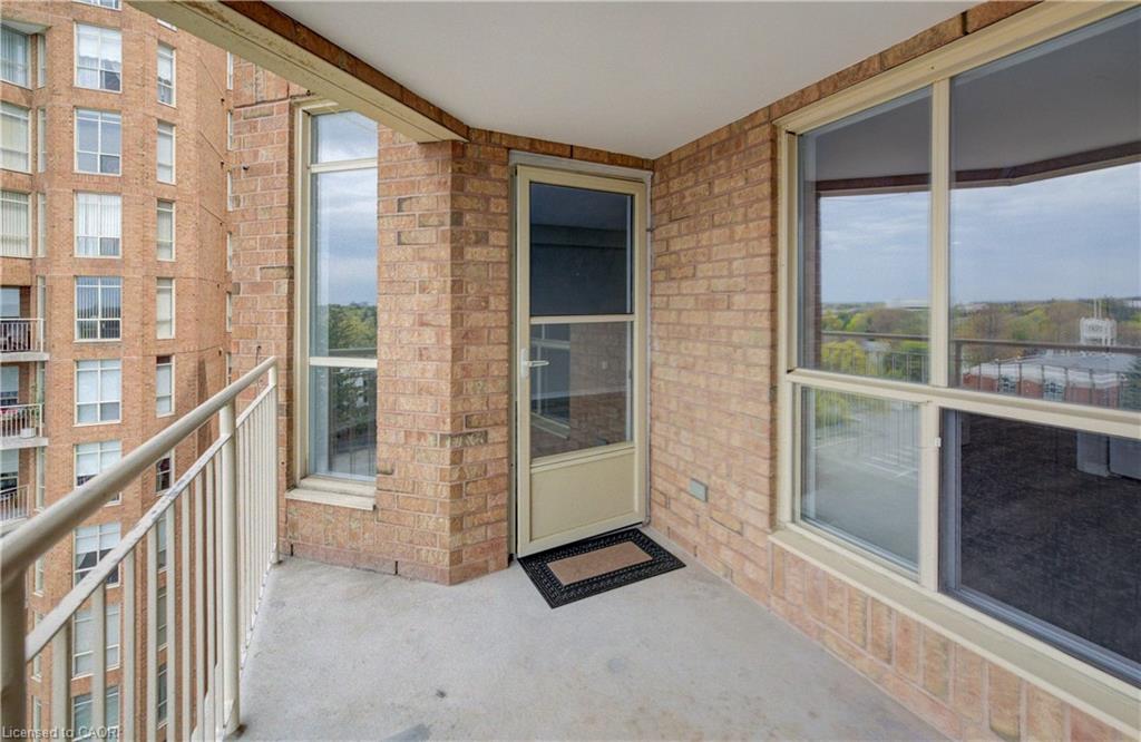 802-1414 King Street E Property Photo 23
