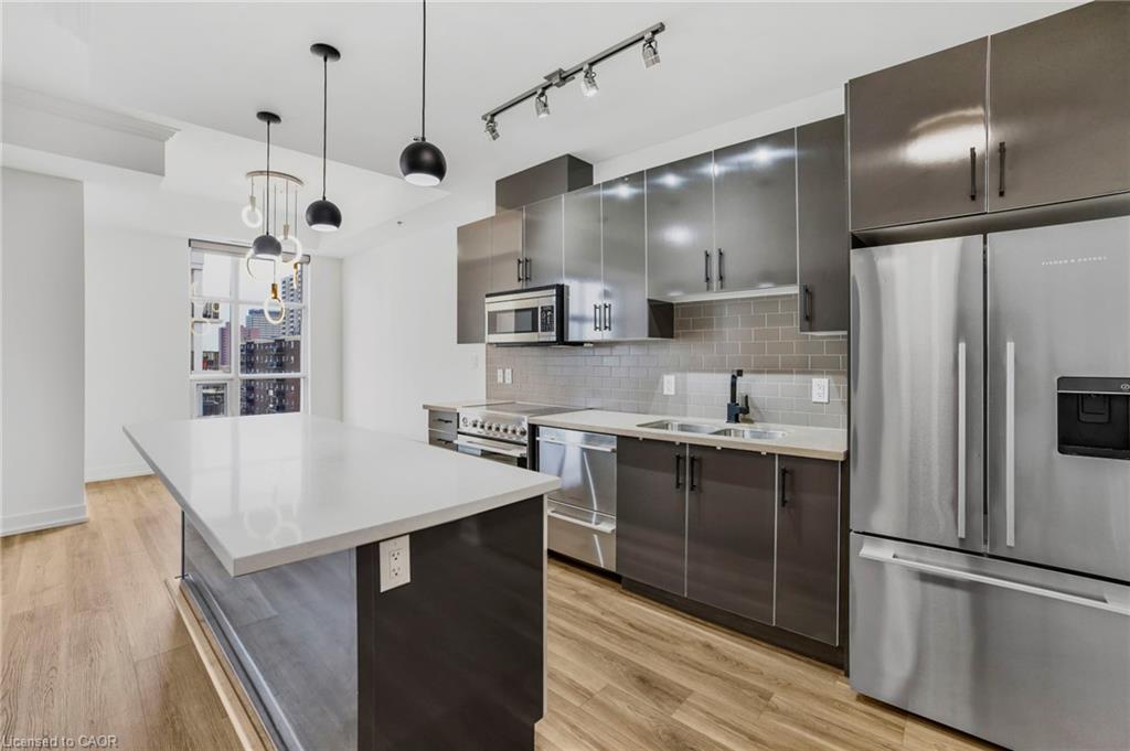 801-90 Charlton Avenue W Property Photo 3