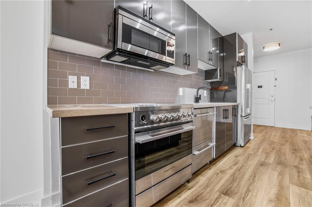 801-90 Charlton Avenue W Property Photo 4