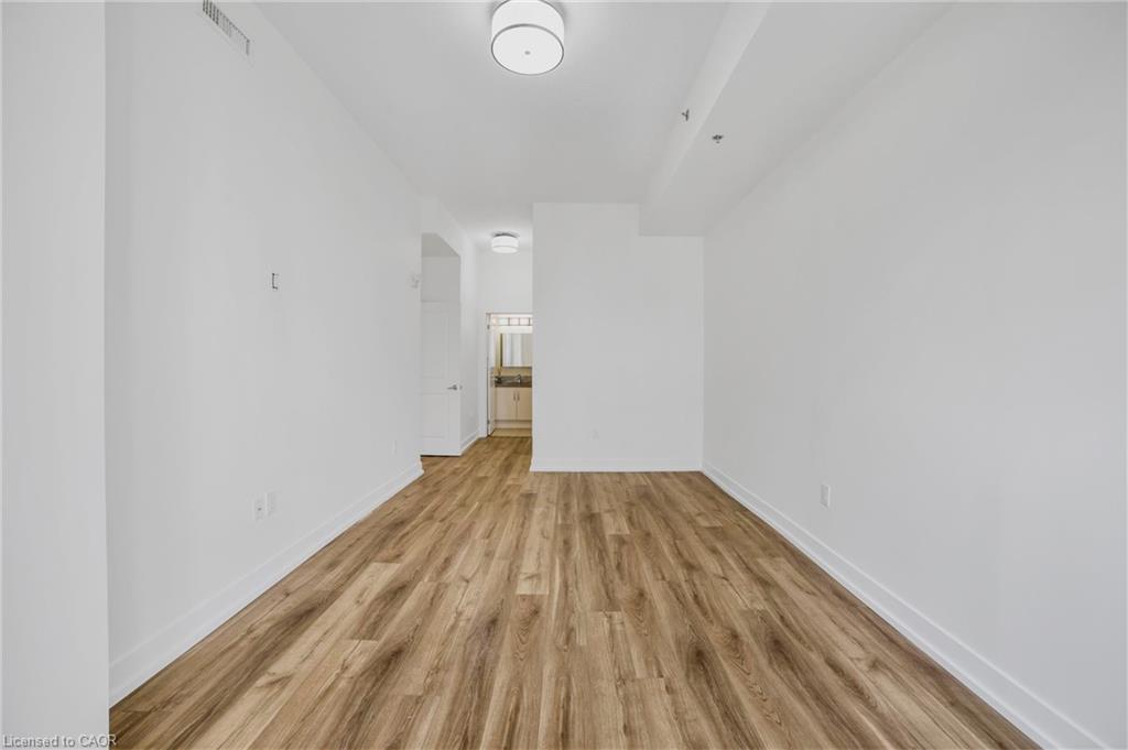 801-90 Charlton Avenue W Property Photo 30