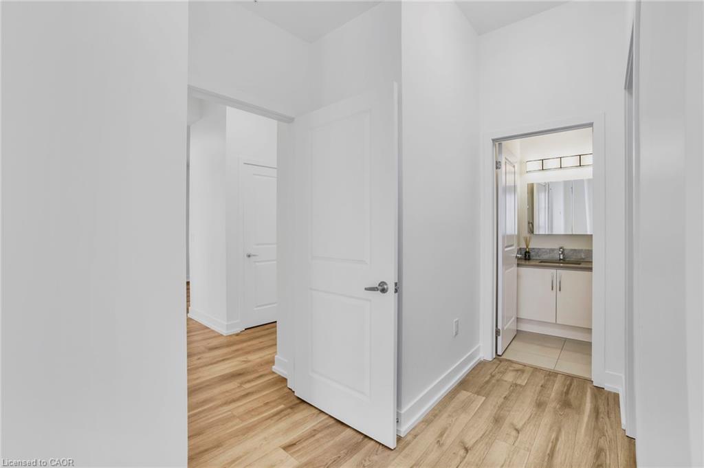 801-90 Charlton Avenue W Property Photo 35