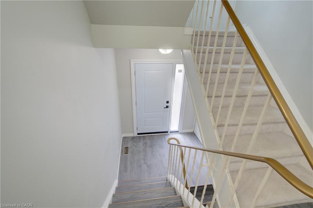 4-417 Keats Way Property Photo 6