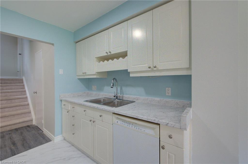 4-417 Keats Way Property Photo 17