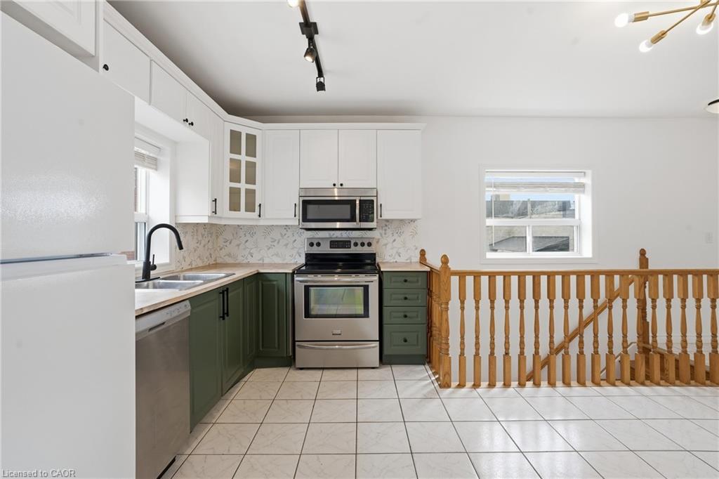 1049 Glencairn Avenue Property Photo 7