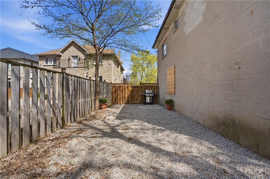 1049 Glencairn Avenue Property Photo 17