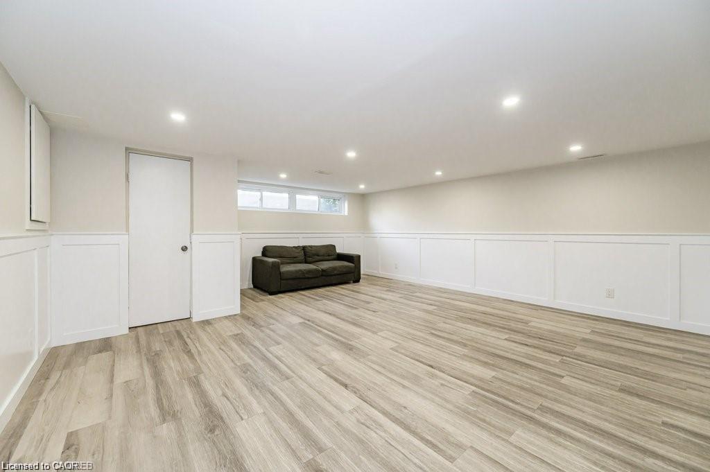 142 Fairway Road N Property Photo 4