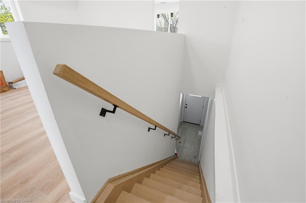 1049 Glencairn Avenue Property Photo 3