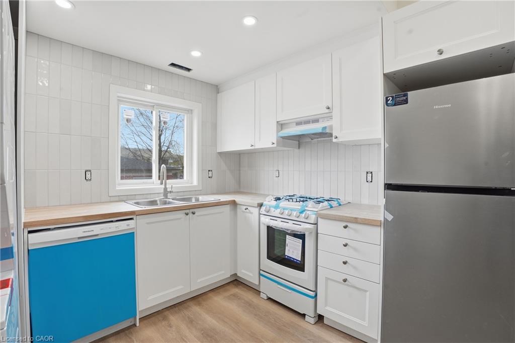 1049 Glencairn Avenue Property Photo 4