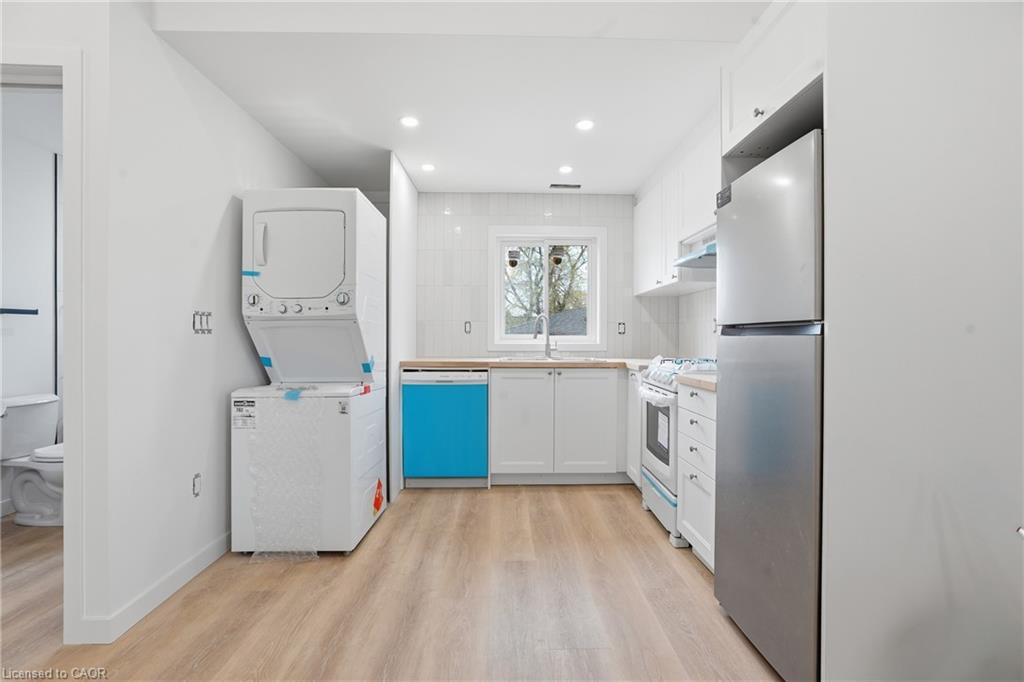 1049 Glencairn Avenue Property Photo 5