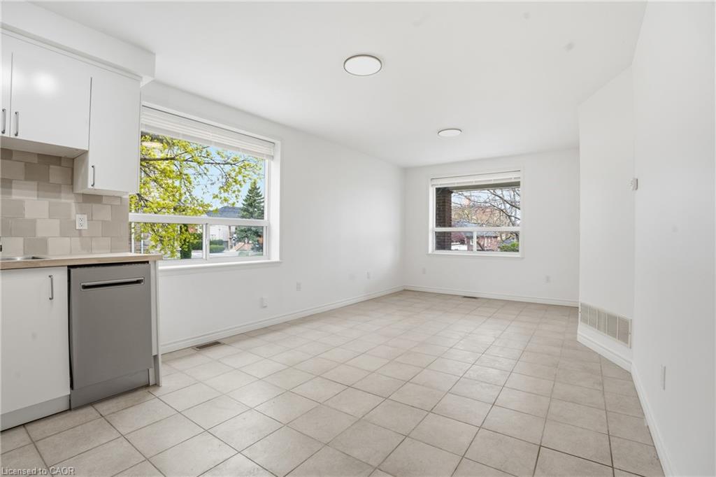 1049 Glencairn Avenue Property Photo 5