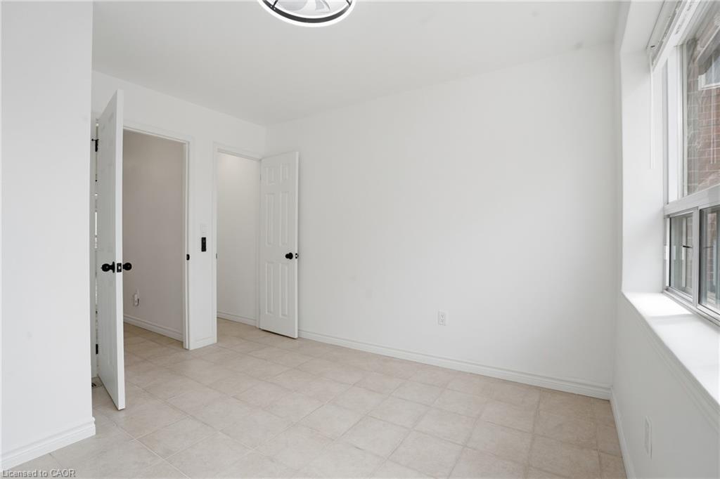 1049 Glencairn Avenue Property Photo 11