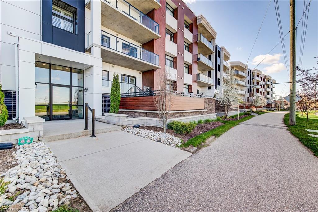 403-247 Grey Silo Road Property Photo 4