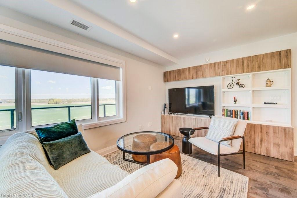 403-247 Grey Silo Road Property Photo 23