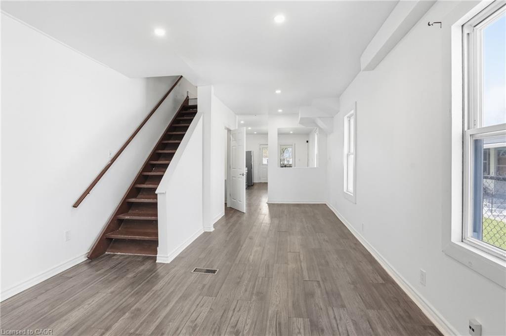 5671 Desson Avenue Property Photo 14