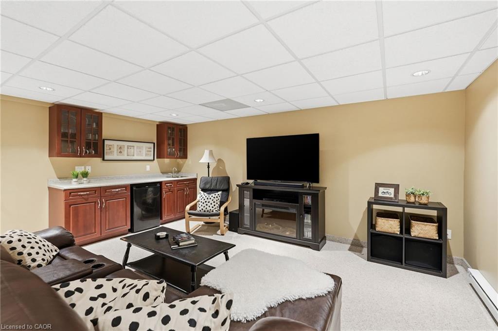 6 Vanstraalen Street Property Photo 32