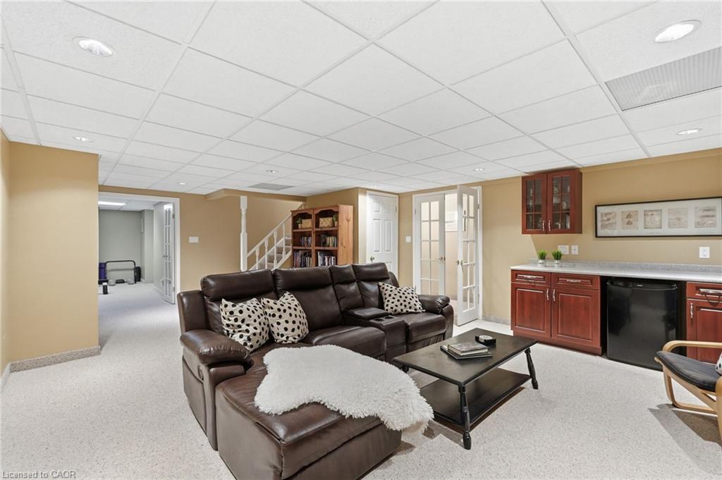 6 Vanstraalen Street Property Photo 33