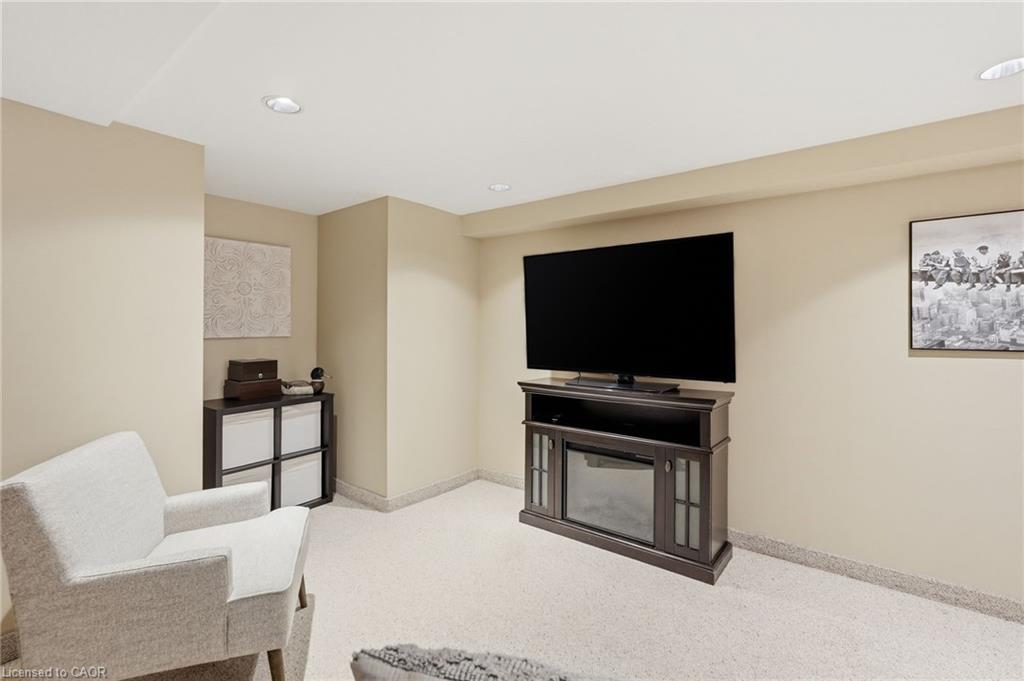 6 Vanstraalen Street Property Photo 37