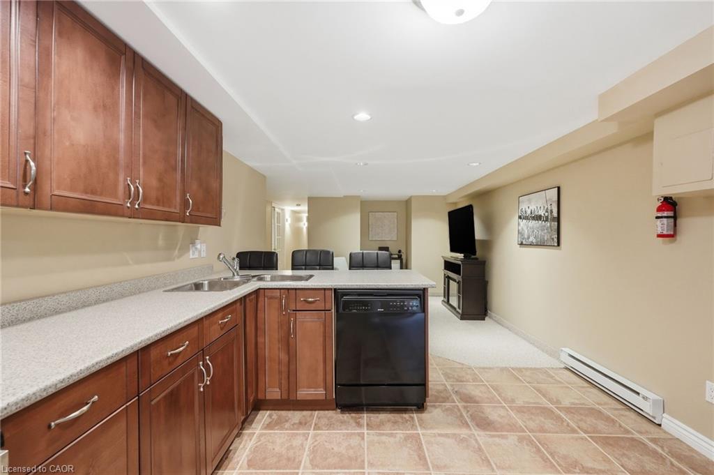 6 Vanstraalen Street Property Photo 39