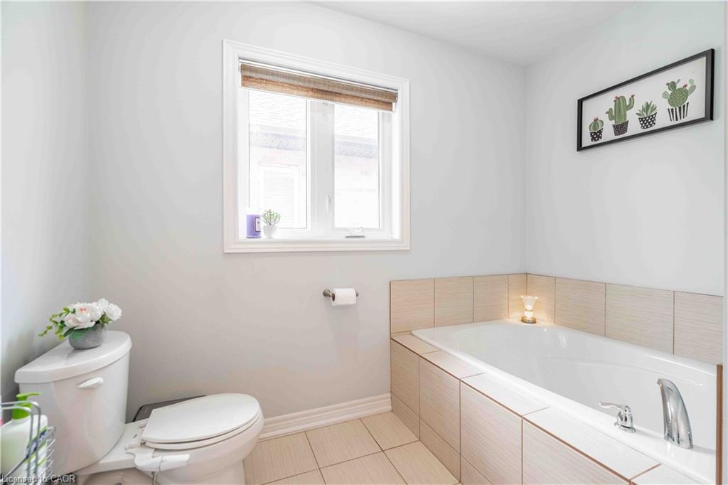 3 Narbonne Crescent Property Photo 32