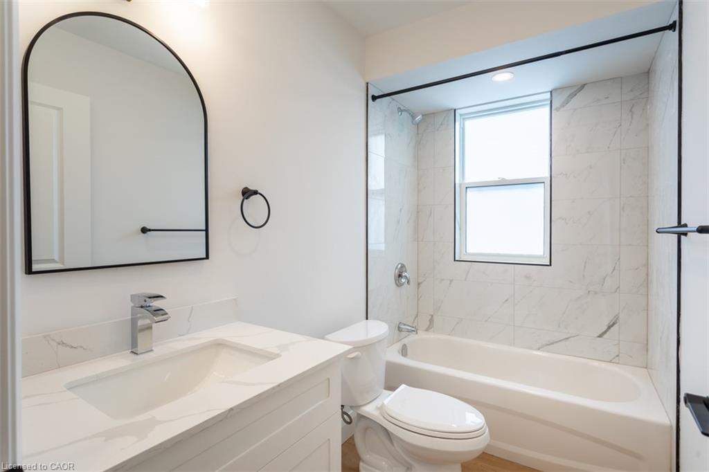 2-115 Catharine Street N Property Photo 16