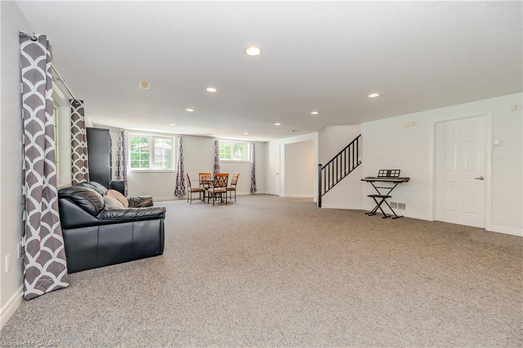 16 Elderberry Court Property Photo 27