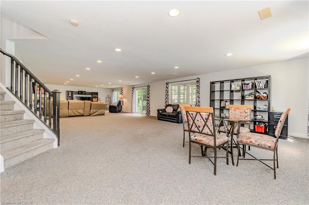 16 Elderberry Court Property Photo 29