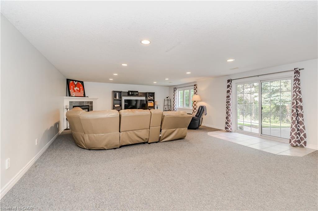 16 Elderberry Court Property Photo 30
