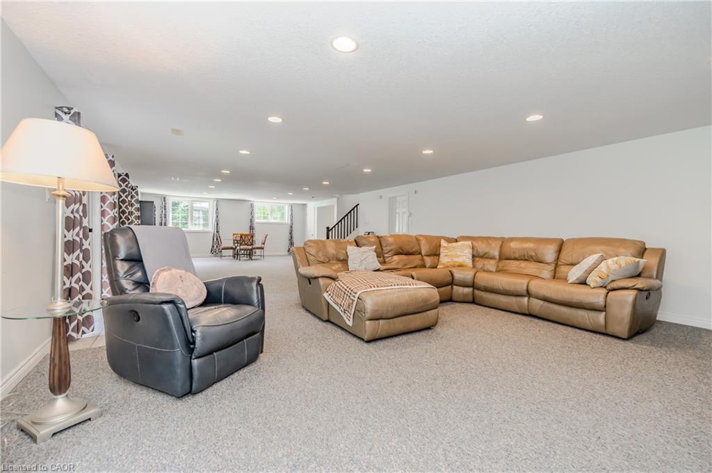 16 Elderberry Court Property Photo 31