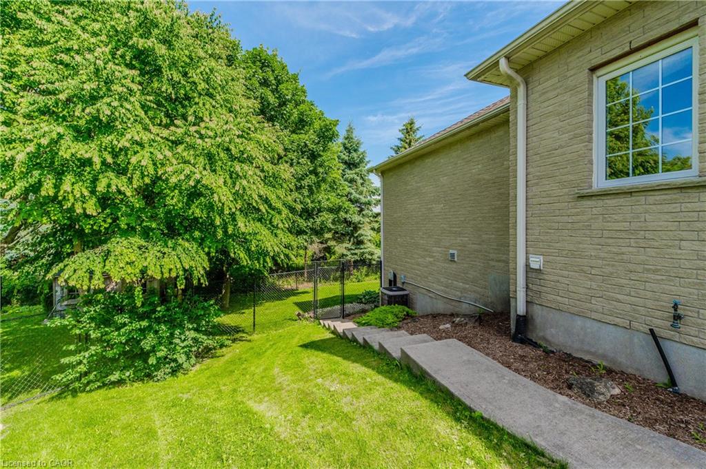 16 Elderberry Court Property Photo 42